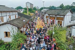 杰伦-威廉姆斯：我在去年夏天防过亚历山大 知道防守人在经历什么